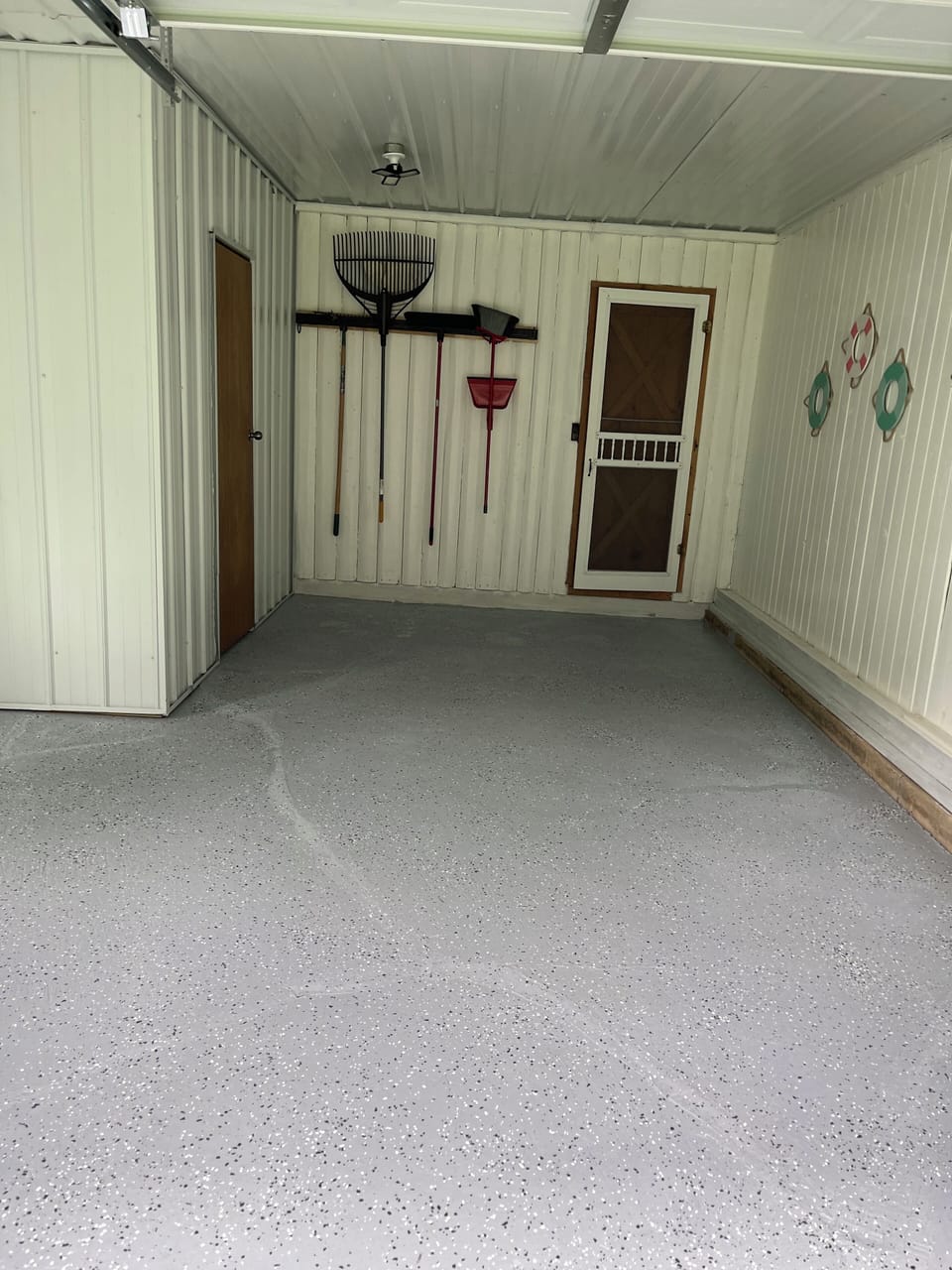 Plenty of storage for your bikes, water toys, kayaks, etc. in the garage. 