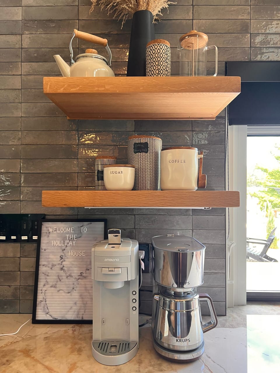 Coffee station: 8cup pot, french press, single coffee maker, tea kettle