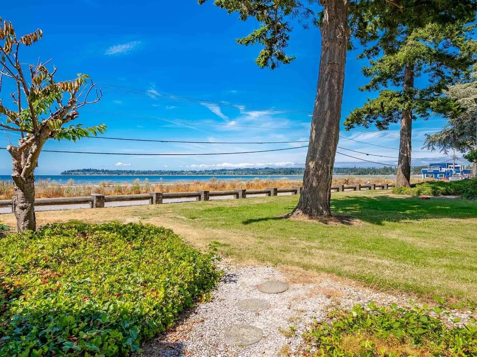 View and walkway to beach