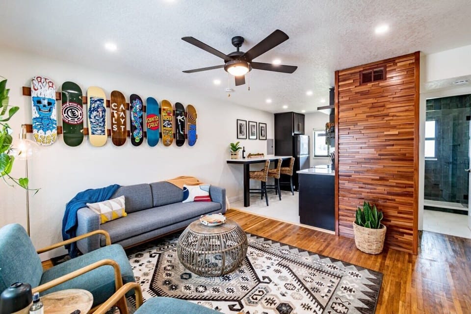 Come make this your living room!