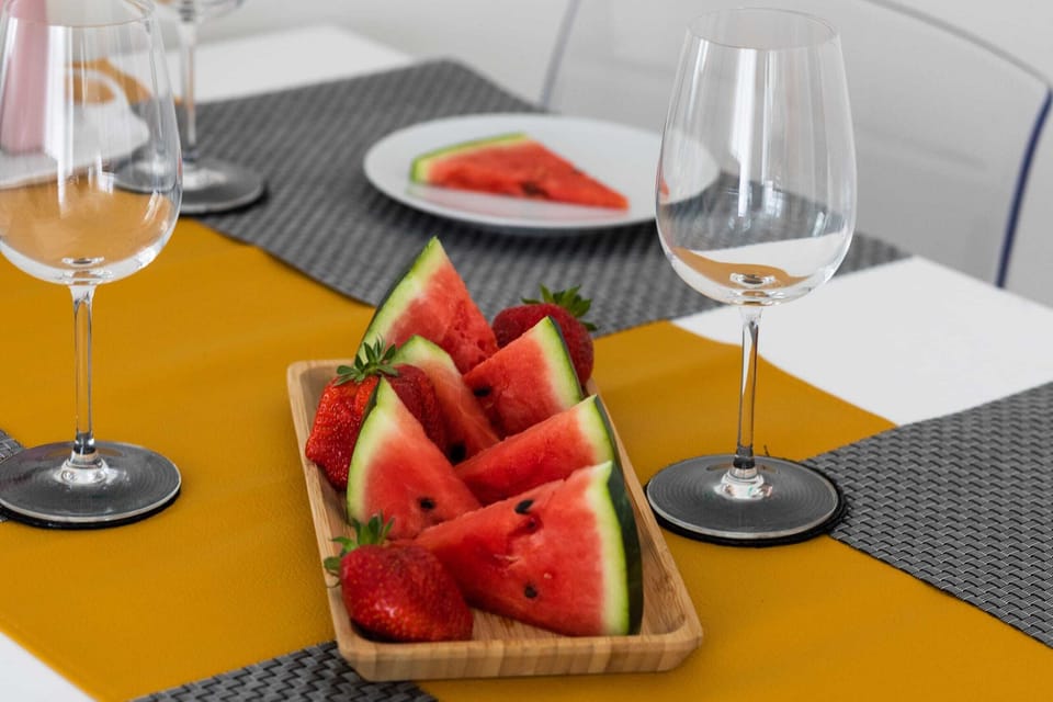 The living area's tasteful furnishings ensure a pleasant stay. 