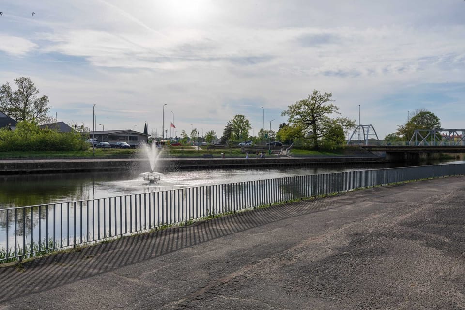 Enjoy easy access to the city's attractions from this well-located building. 
