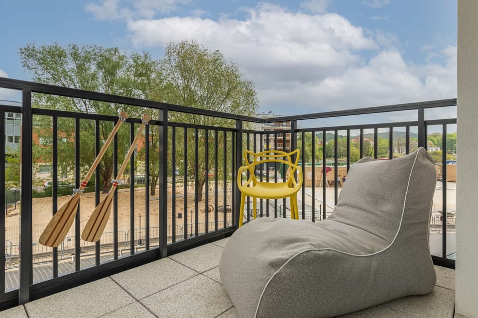 The balcony's peaceful ambiance is ideal for unwinding. 