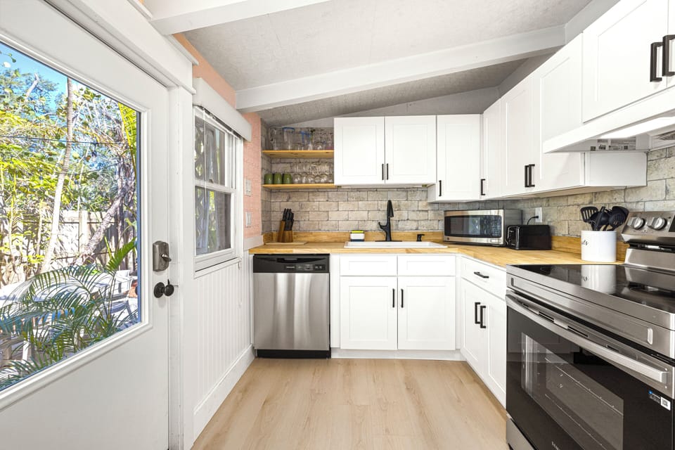 Full kitchen with all major and minor appliances.