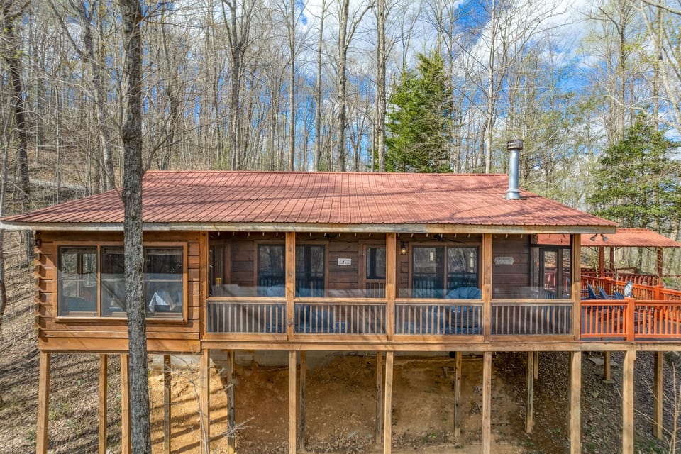 Sweet Mountaintop Hideaway