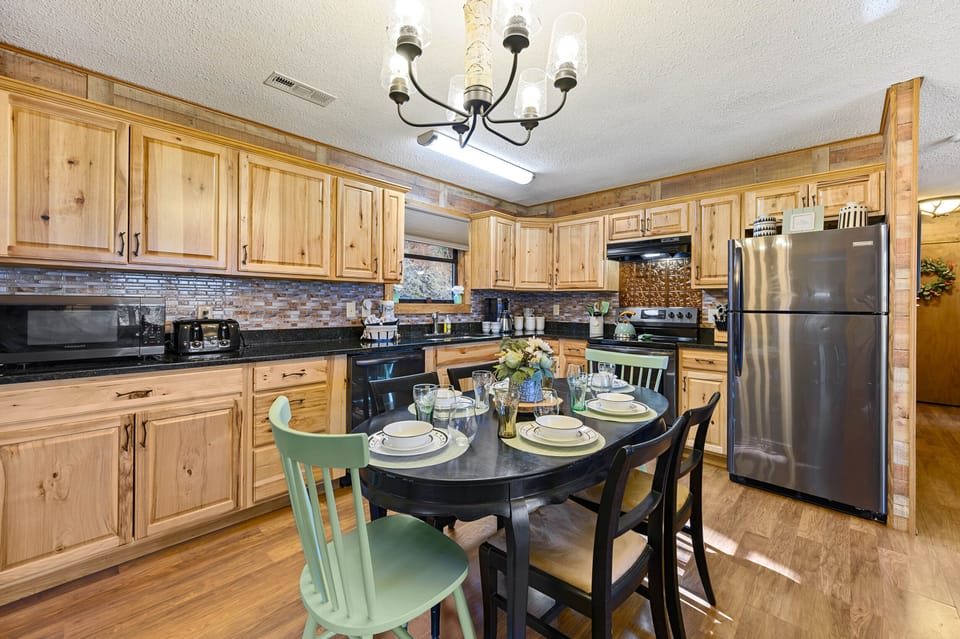 Spacious, well equipped kitchen with seating for 6 at the table