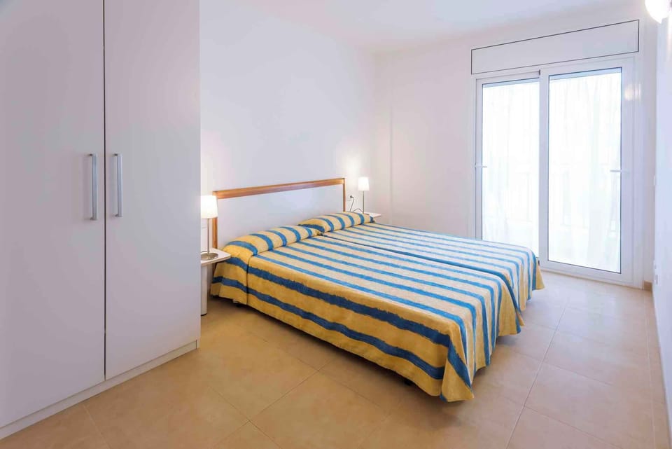 bedroom (example)