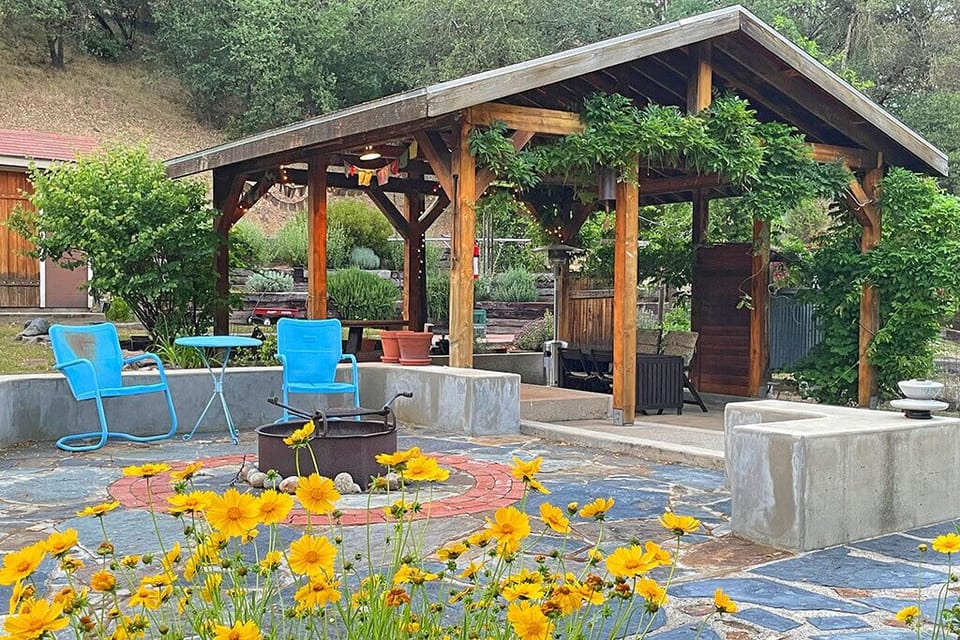 And flower gardens surround the property.
