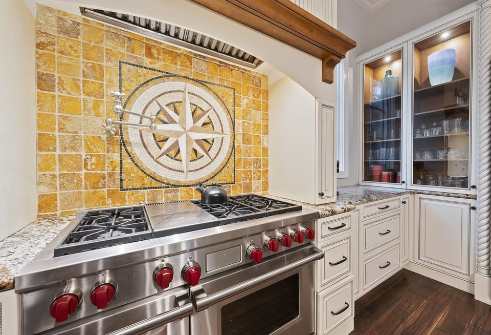 9 Armada | Kitchen