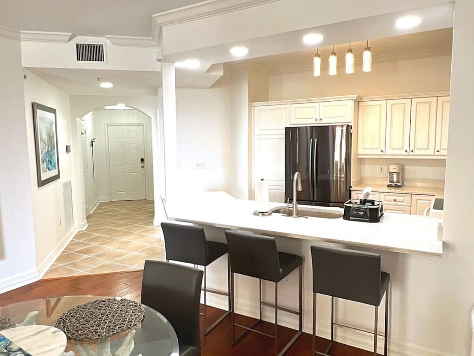 Bright, open kitchen with everything you need for a home-cooked meal