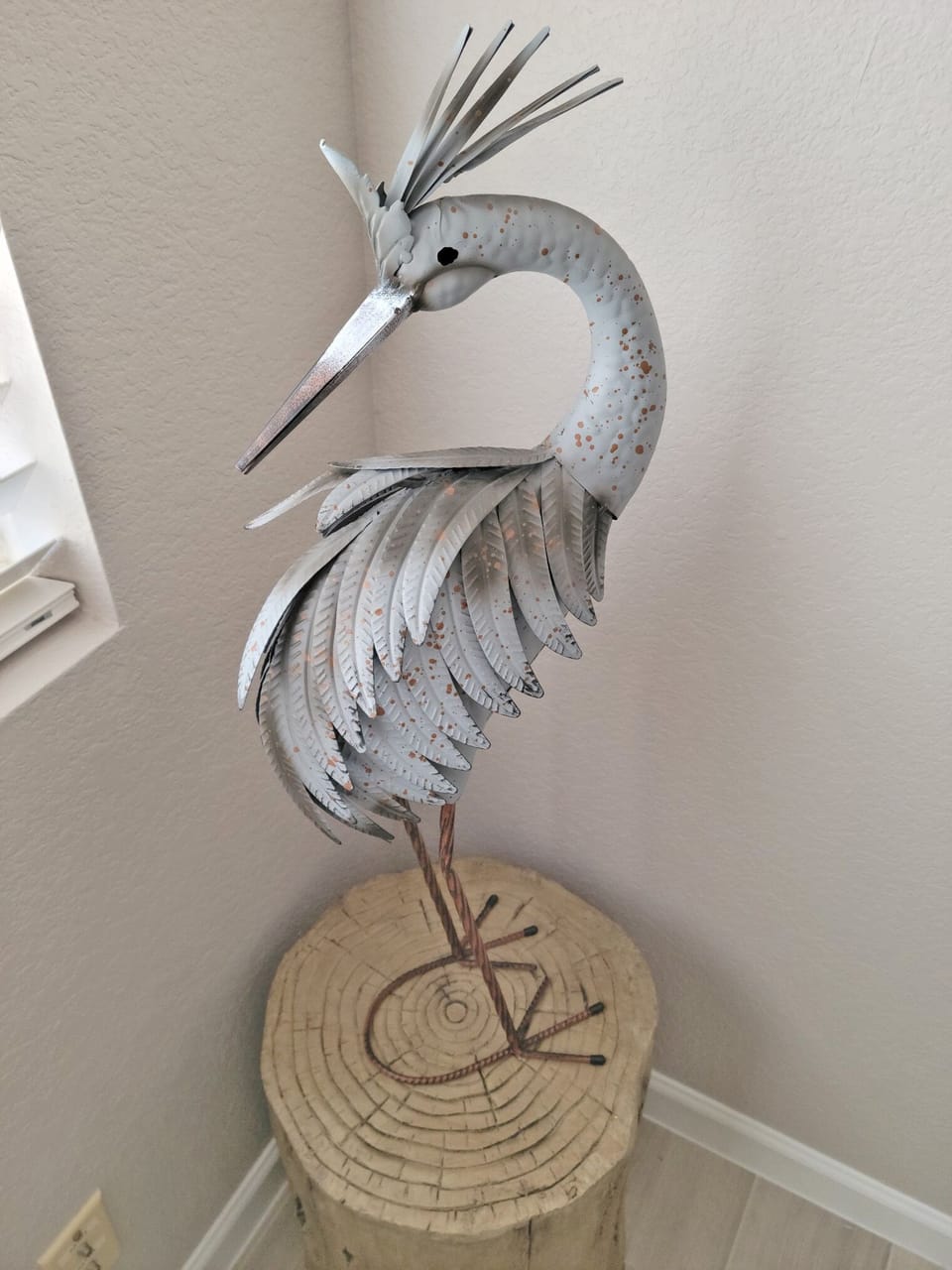 The Silver Heron, UPstairs Queen bedroom. Herons are found all along the lake.