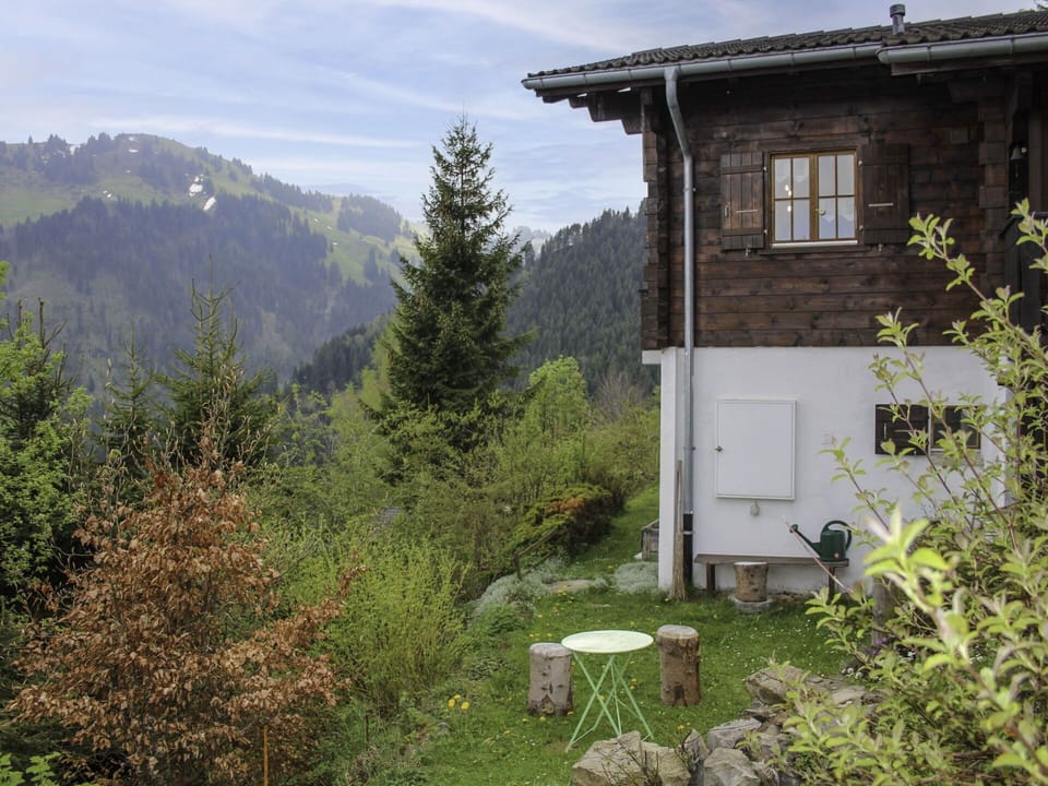 Plant, Cloud, Sky, Plant Community, Mountain, Building, Leaf, Natural Landscape, Window, Larch