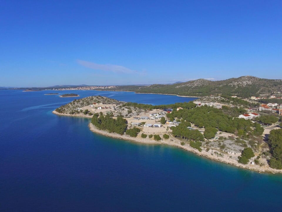 Water, Sky, Cloud, Water Resources, Azure, Tree, Natural Landscape, Beach, Coastal And Oceanic Landforms, Plant