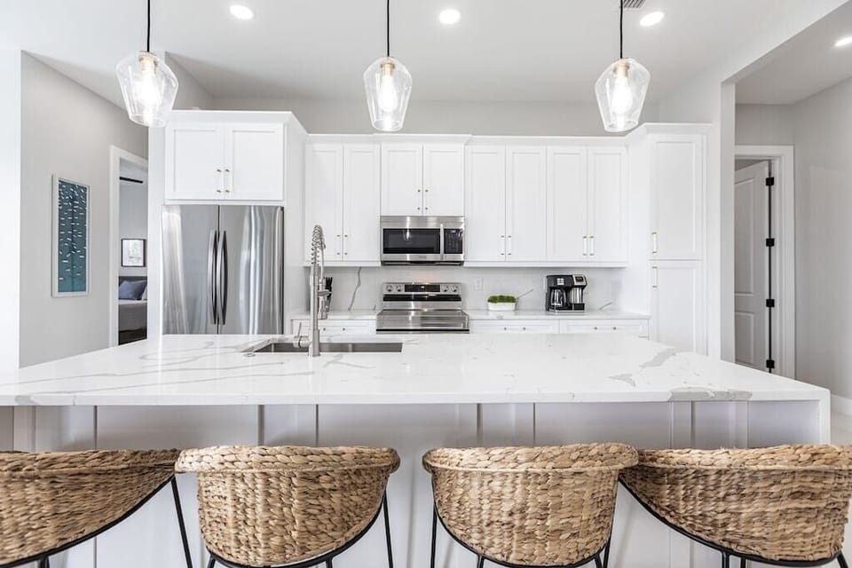 Kitchen island with seating for 4. 