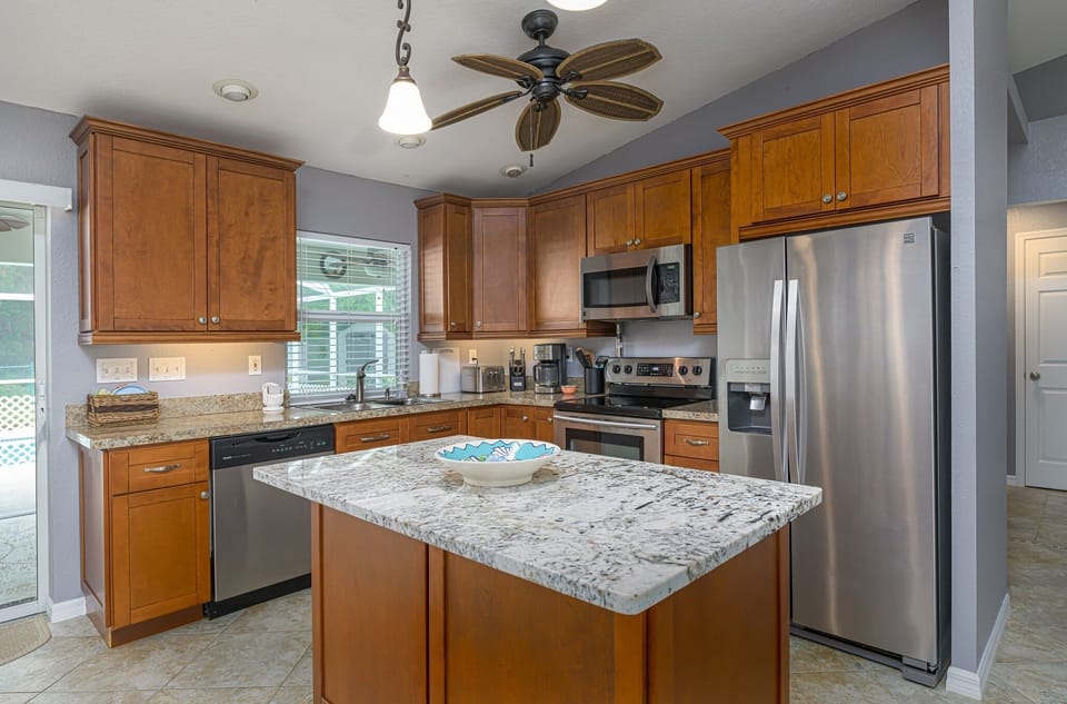 Kitchen with all the comforts of home. 