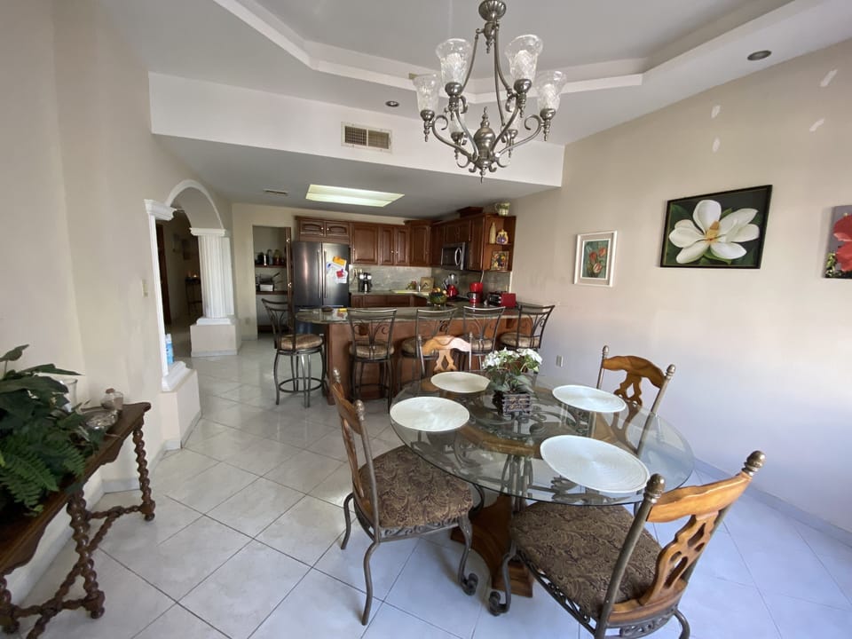 Dining/ kitchen area