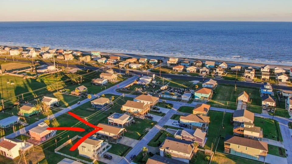 The Flip Flop Inn is extremely close to the beach.