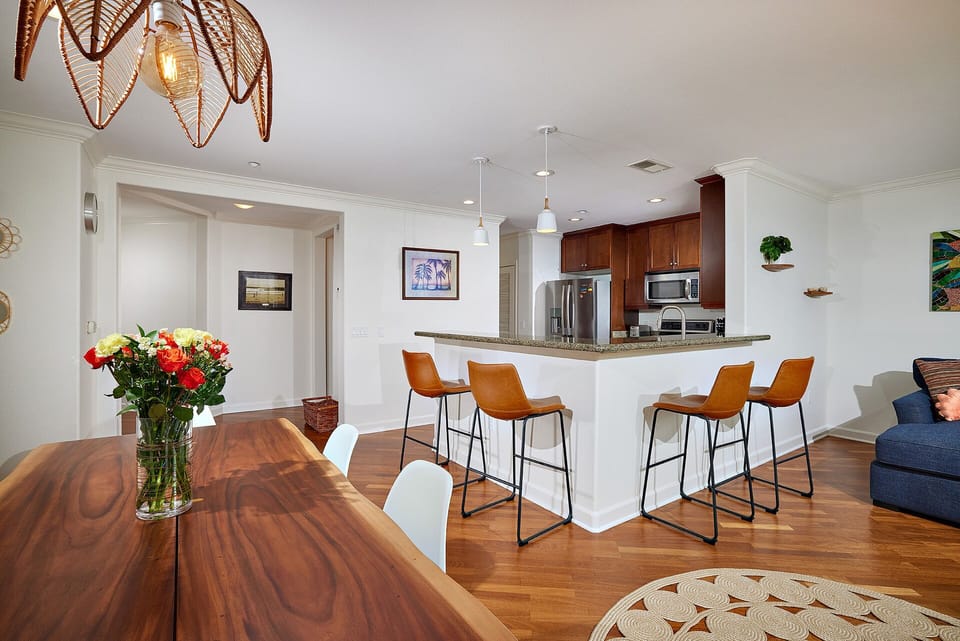 Kitchen and Breakfast Bar, dining   area