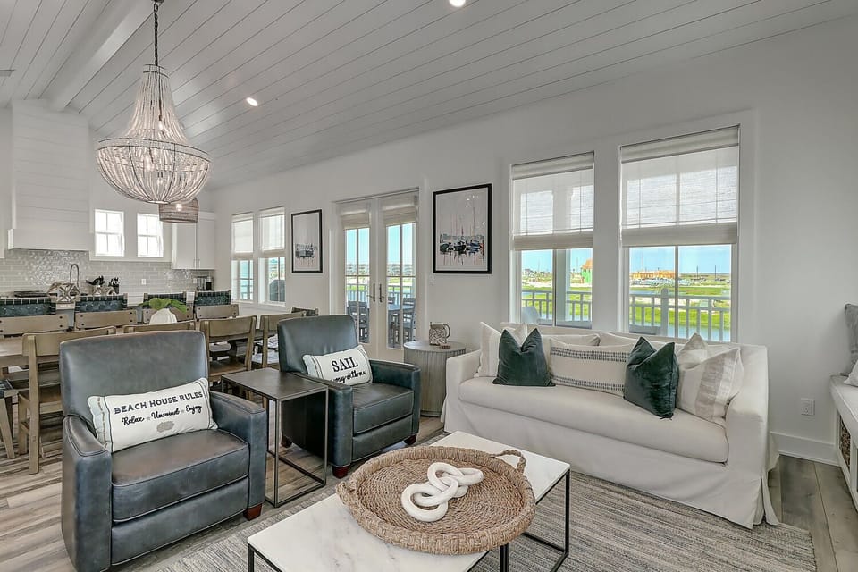 2nd Floor Living Area