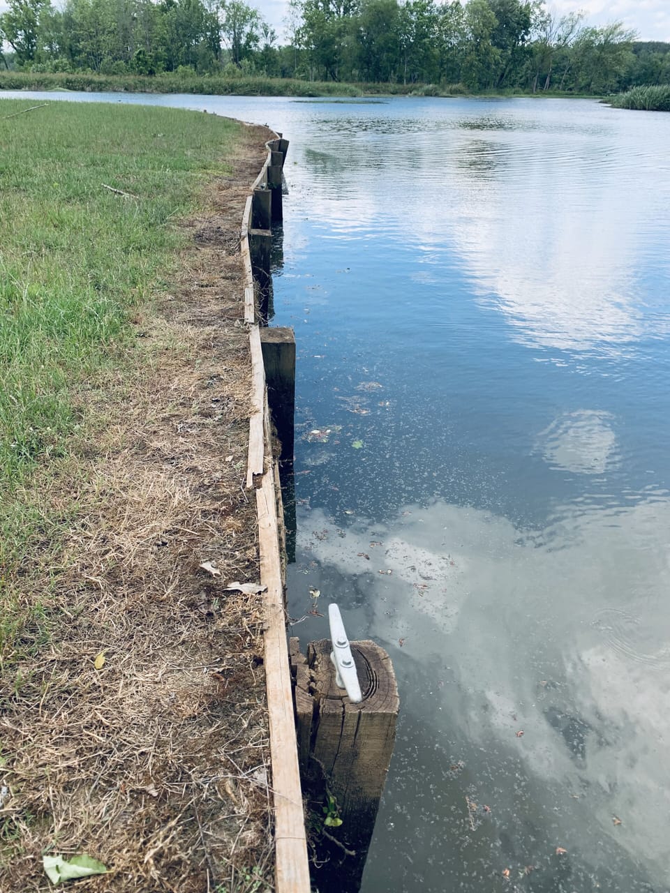 Convenient parking for most boats! 