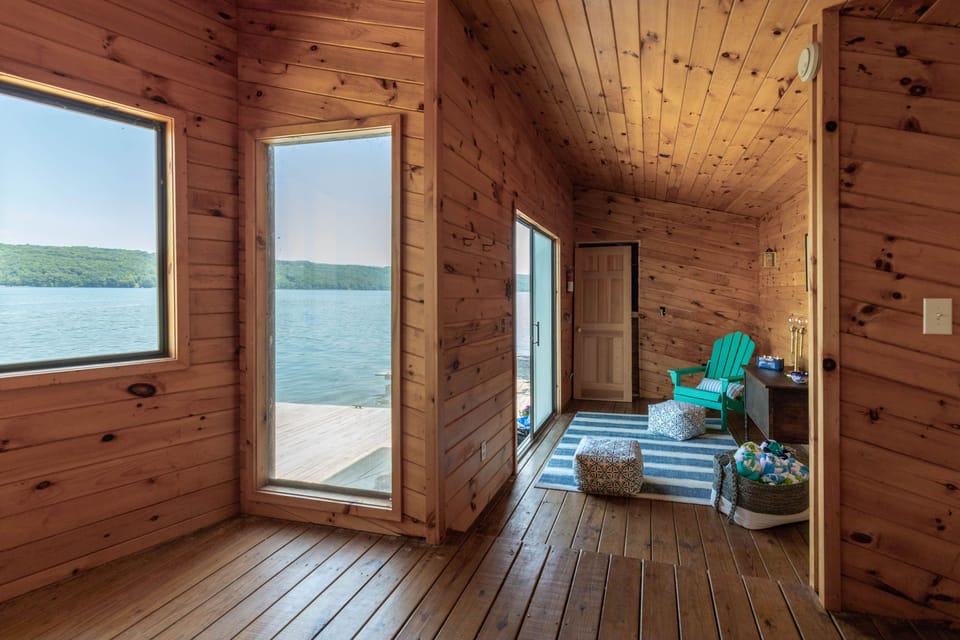 Boathouse 