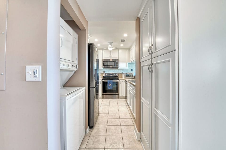 One Ocean Place 1207