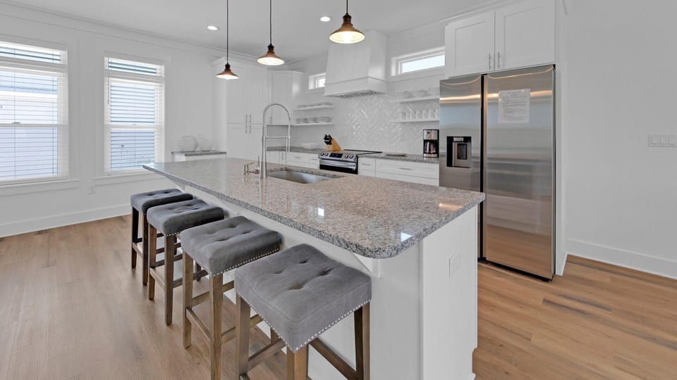 Bar Area In Kitchen Seats Four