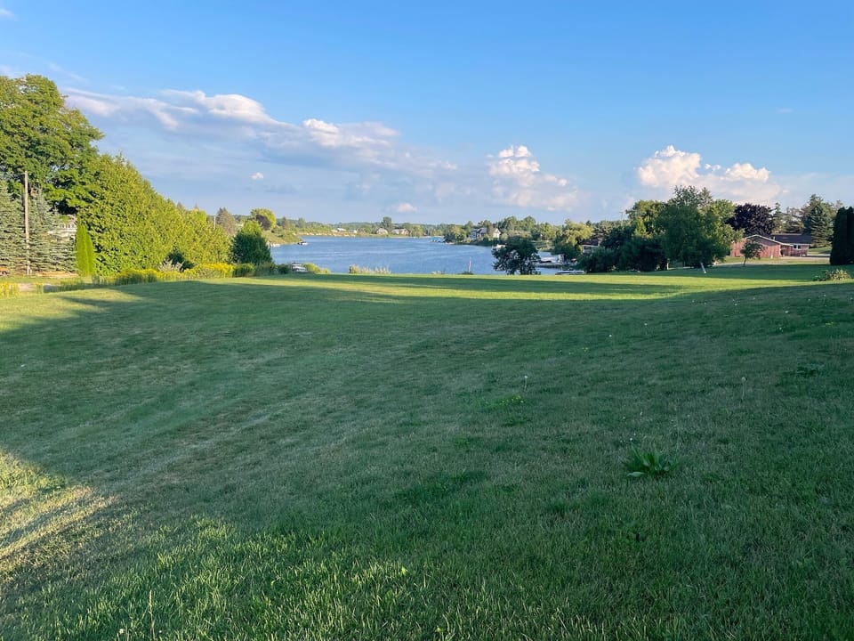 Play games or watch waterfowl on the sprawling lawn. 