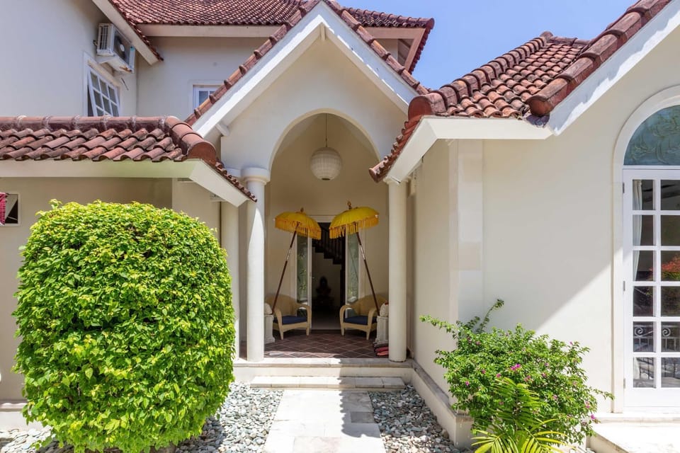 a stunning spacious Villa