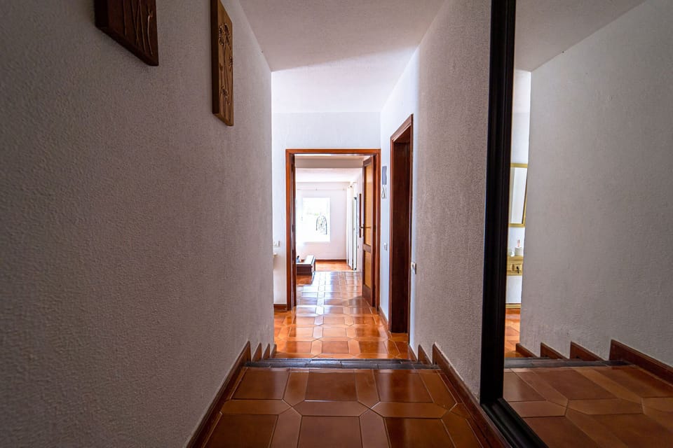 Entrance / Reception