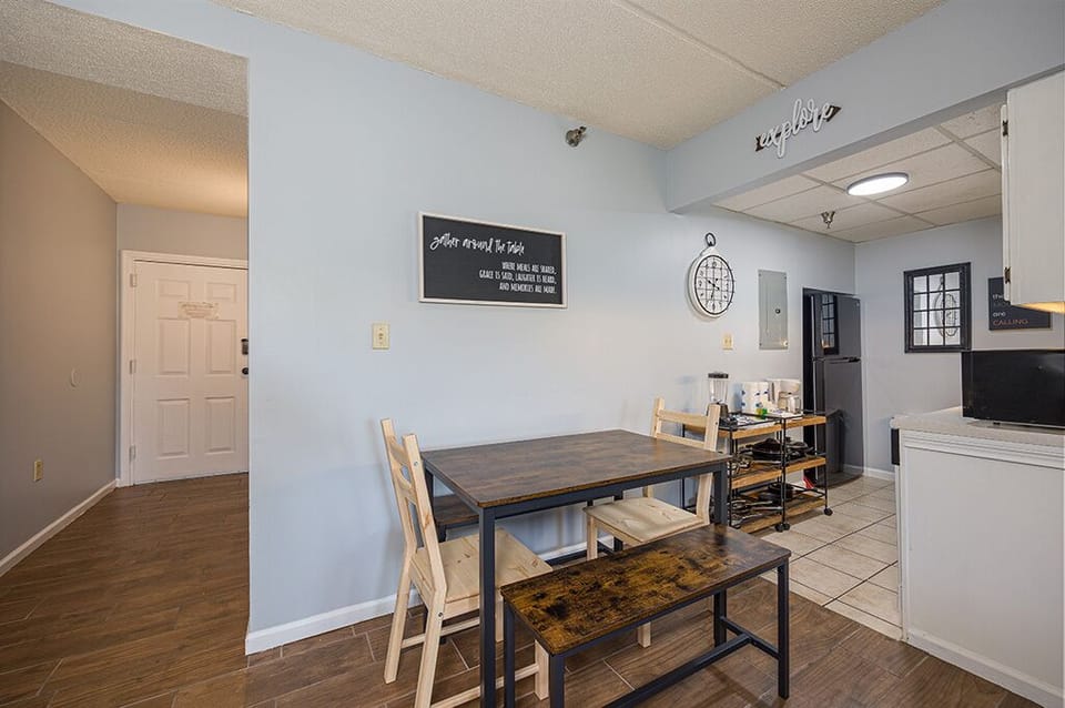 Bearfoot Lodge Condo Dining Room