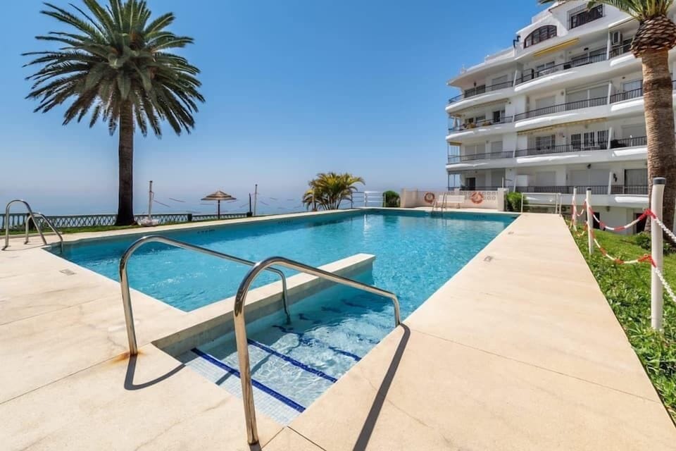 Community Pool (1)