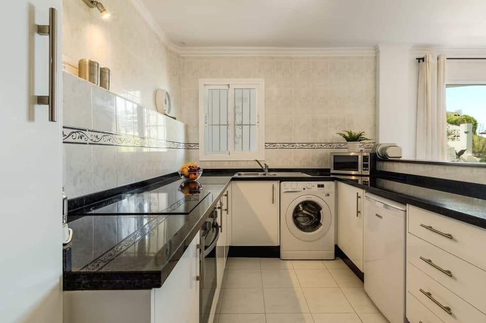 Kitchen (1)