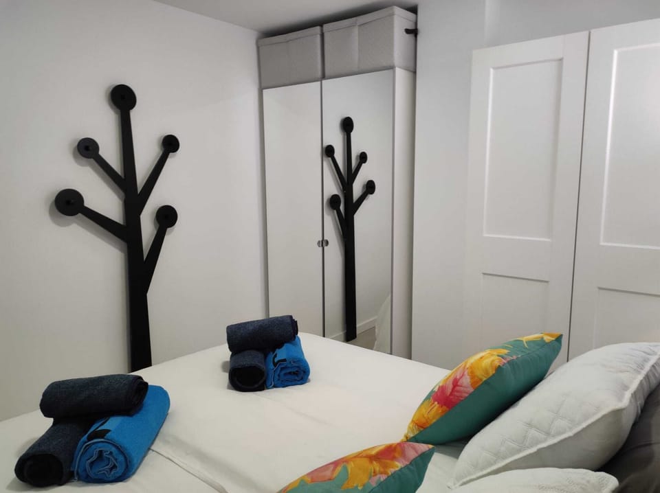 Bedroom (2)