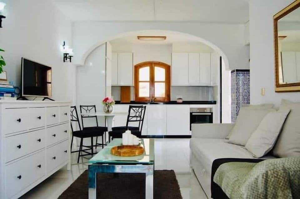 Living room (2)