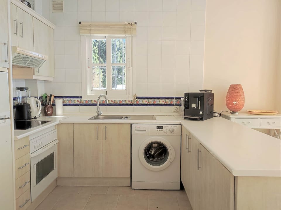 kitchen (1)