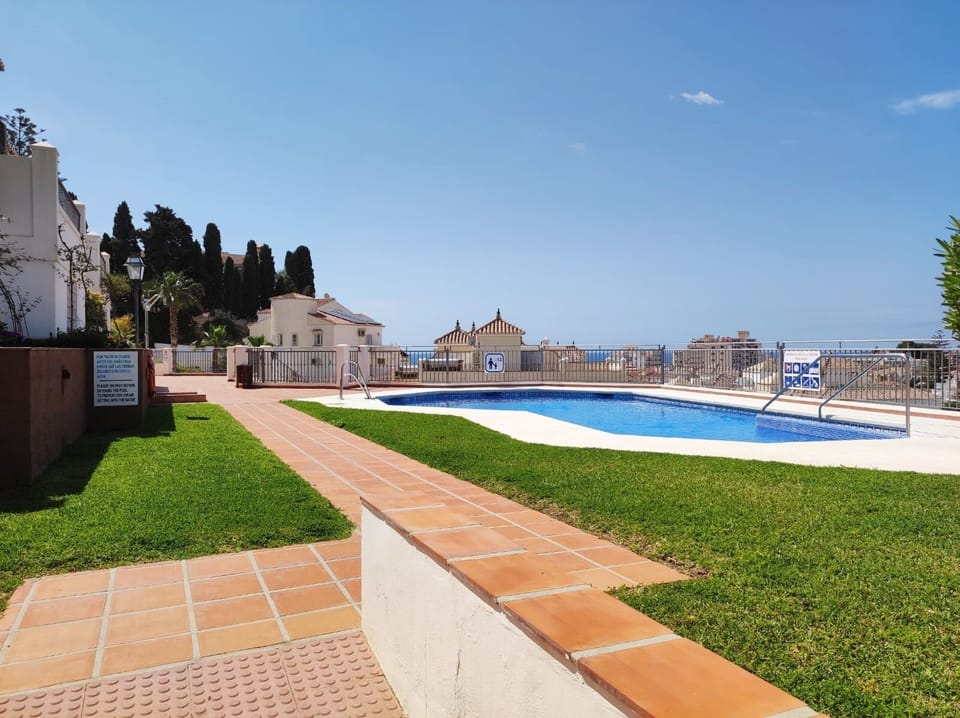 Pool area (1)