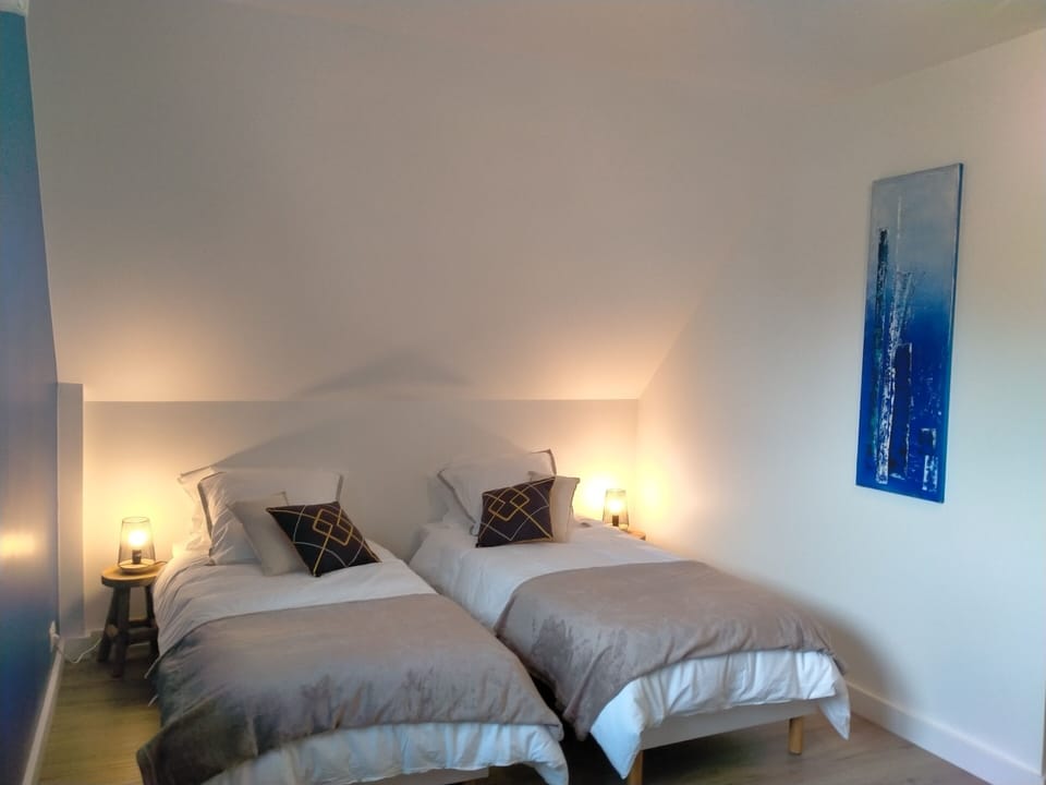 ROOM FOR FOUR PEOPLE - FIRST FLOOR