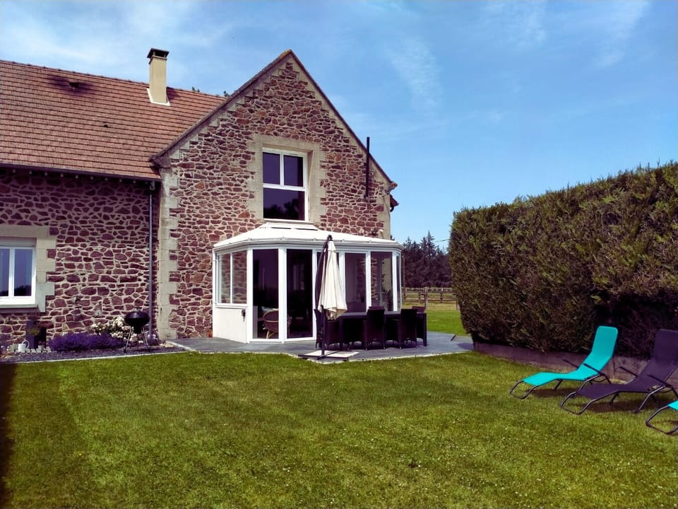 COTTAGE WITH PRIVATE GARDEN