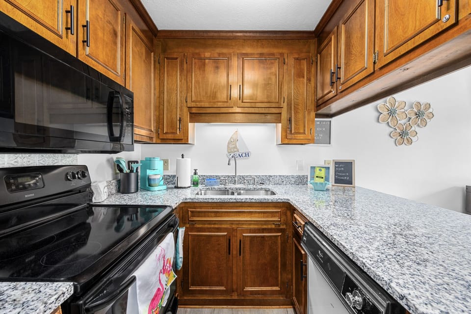 Full kitchen