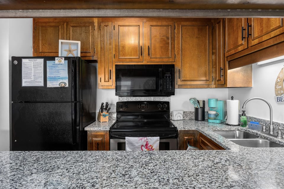 Nice appliances and granite countertops 