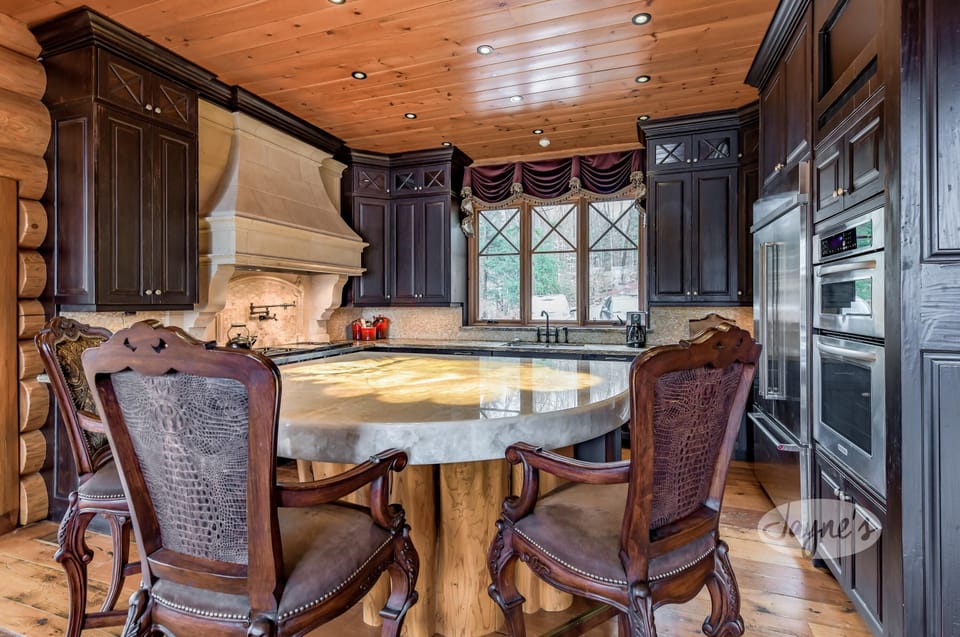 Kitchen &amp; Bar Seating