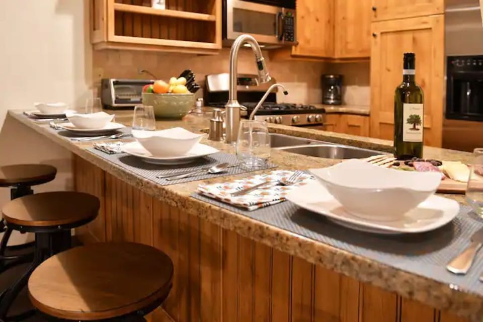Kitchen countertop seating