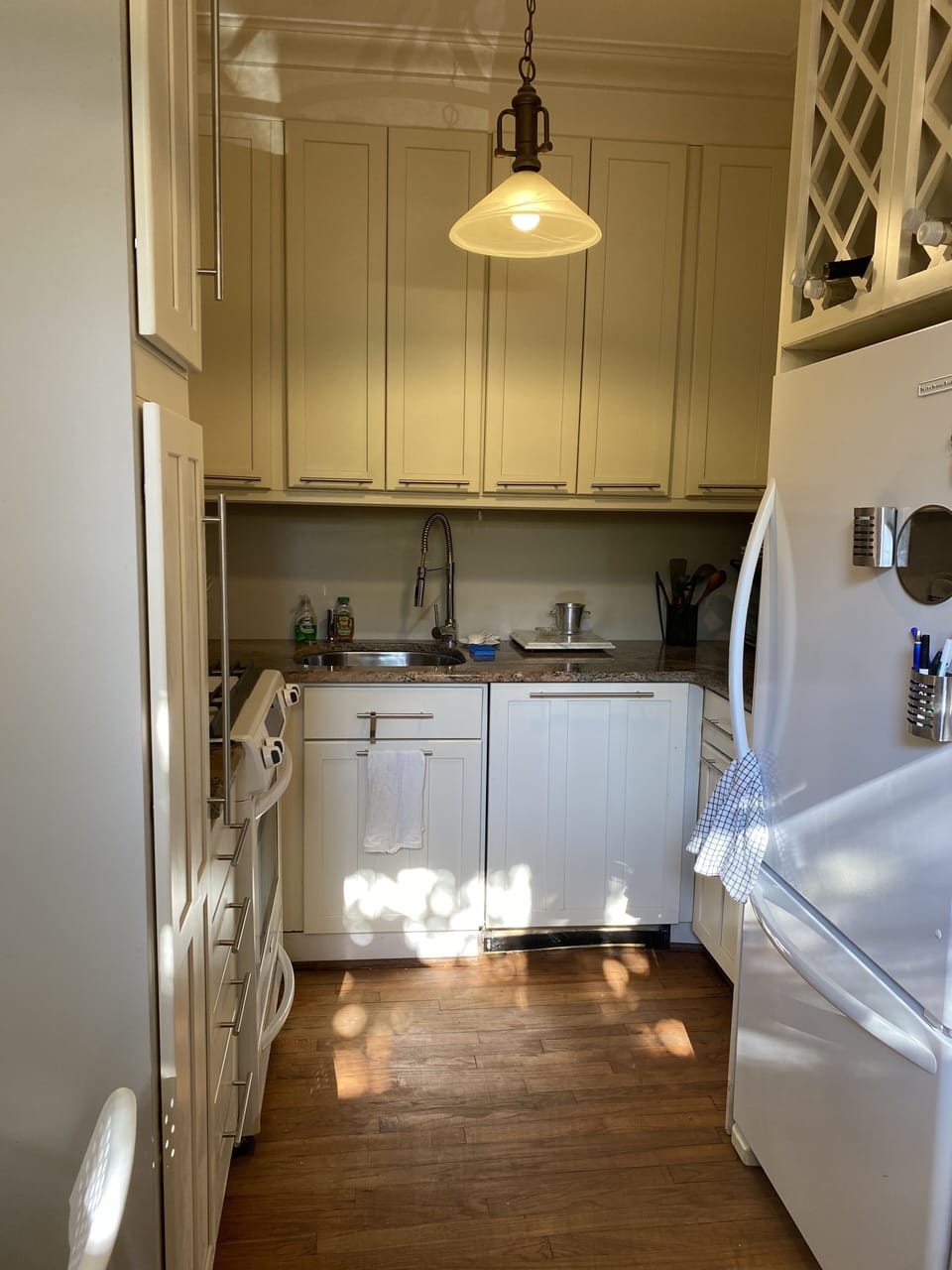 Kitchen area with indirect lighting 