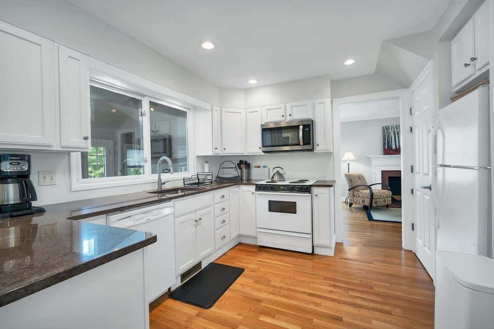 The kitchen comes with basic cooking essentials and appliances that you will need