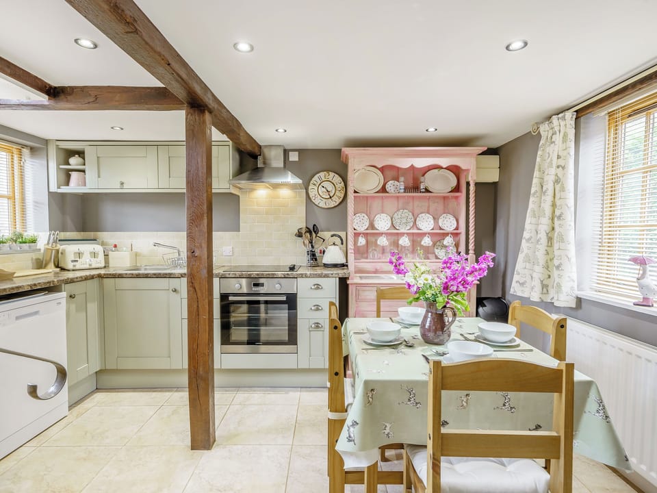 Kitchen/diner | Duck Island Cottage, Ringwood