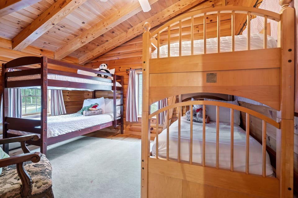The perfect space for kids—four twin beds and lots of room for fun after a day on the lake.