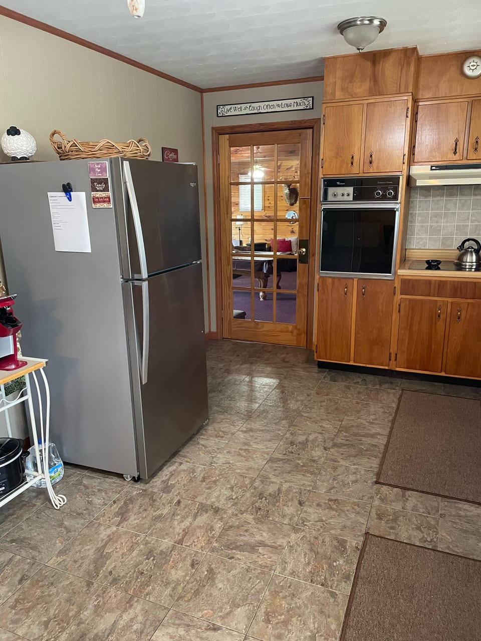 Clean kitchen w stove micro dishwasher & all utensils-bring your groceries!!!