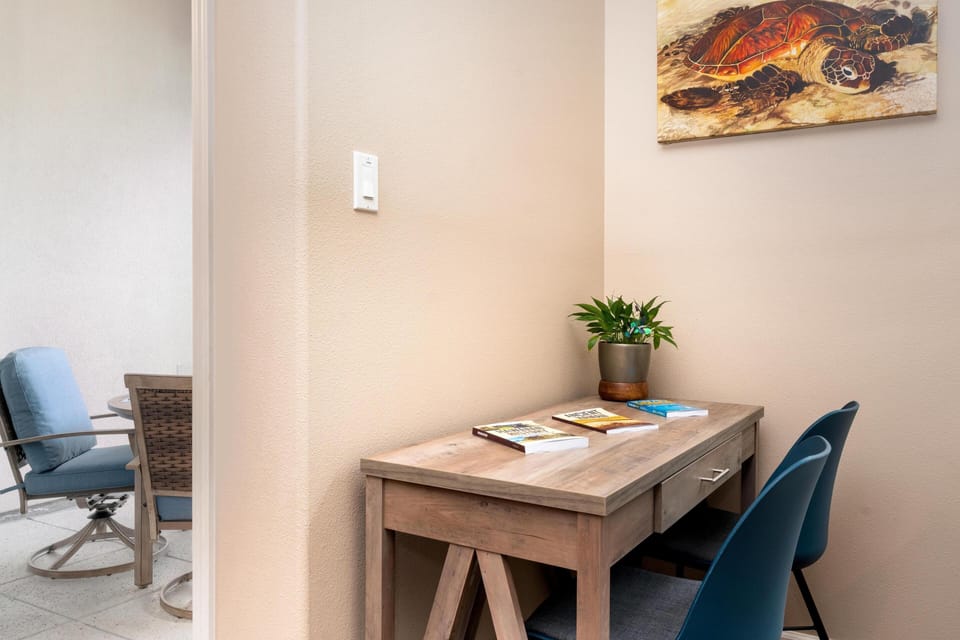 Compact work space