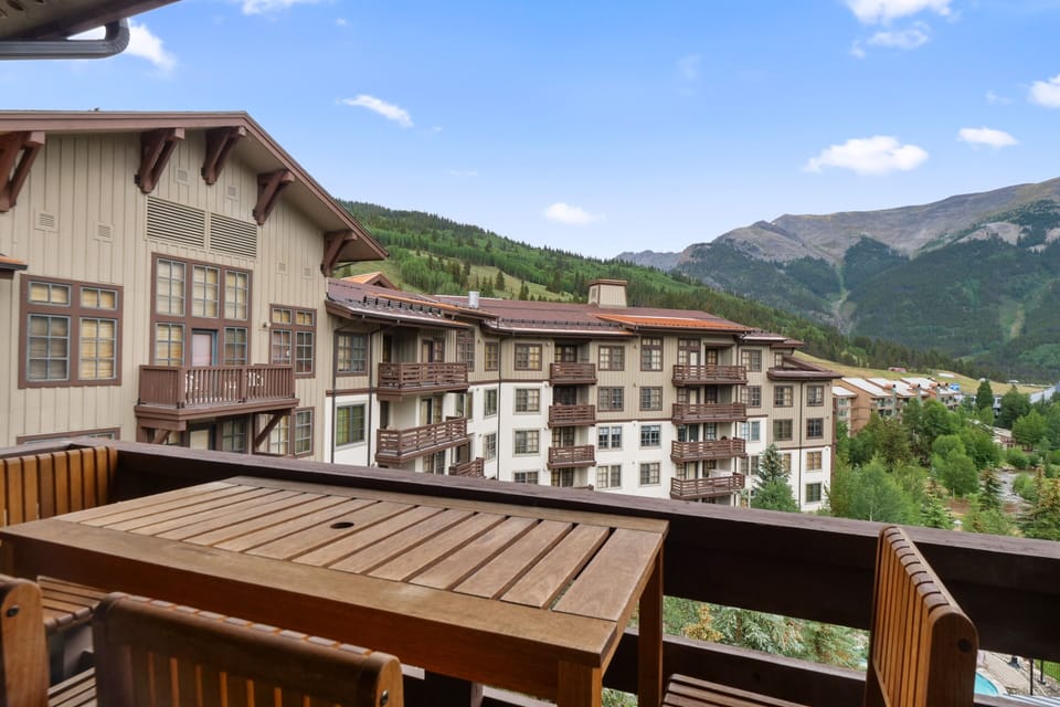 Nature, Outdoors, Scenery, Building, Chair